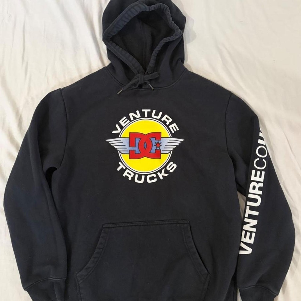 DC Shoes x Venture Trucks Capsule Logo Pullover Hoodie Black Size Large